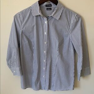 Van Heusen Blue and White Striped Button Down Career Casual Shirt Women’s SZ M